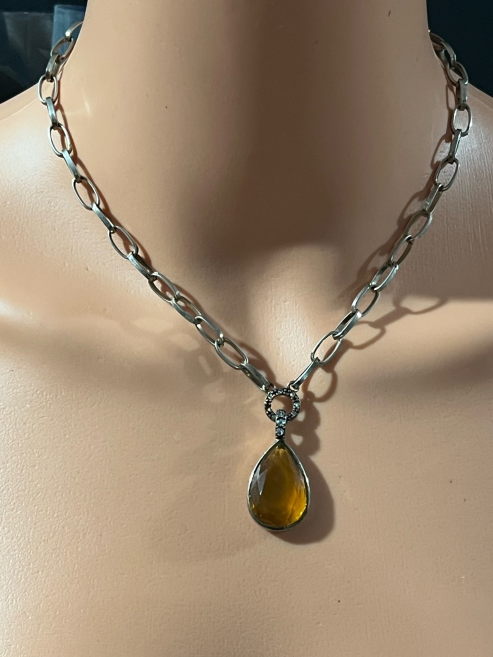 Vintage Carolina Herrera Necklace (B-58